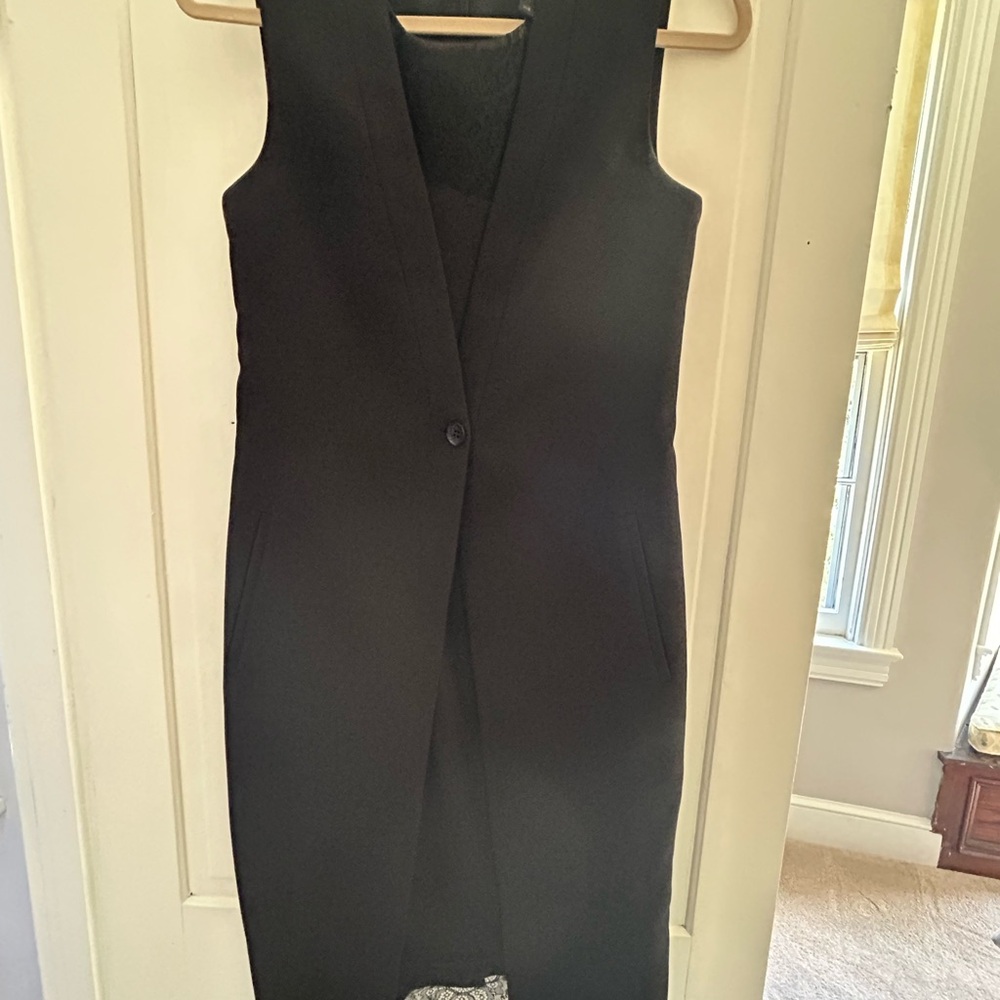 Bcbg suit dress with lace and pockets